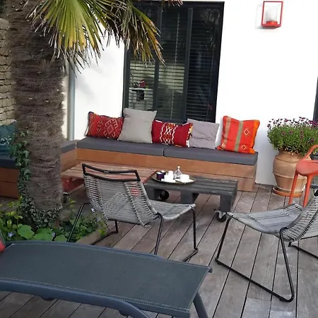 Les Jardins De Clerjotte Bed & Breakfast *