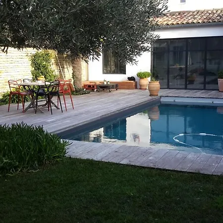 Les Jardins De Clerjotte Bed & Breakfast *